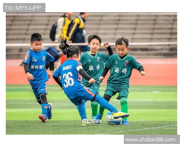 聚焦绿茵巨星的掌上明珠揭秘足球名将女儿的成长与风采