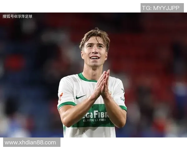 足球巨星星座解析：揭秘不同星座球员的竞技风格与赛场表现